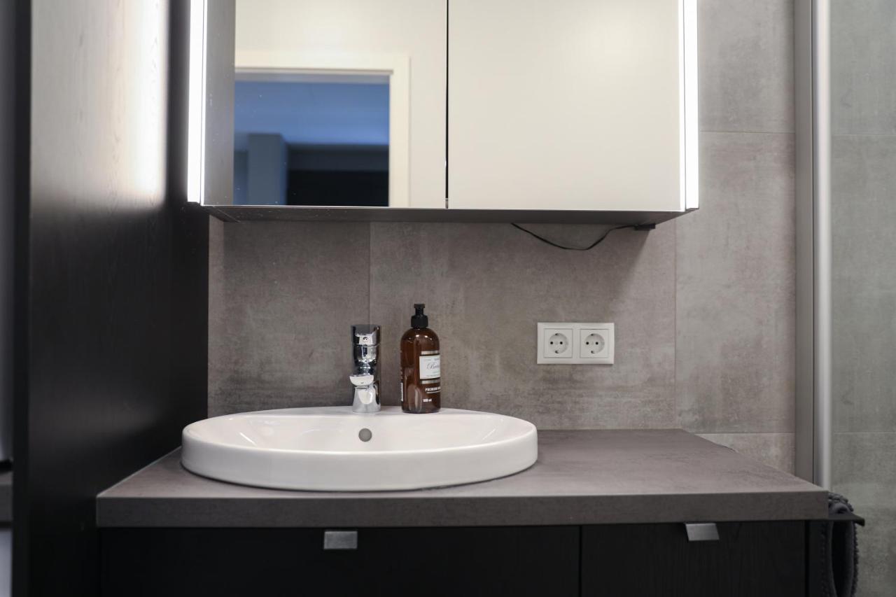Geirþrutharhagi One Bedroom Apartment Акурейри Екстериор снимка